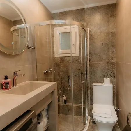 Satus Finem Egnatia's Luxury Салоники